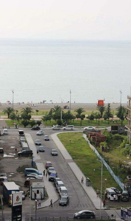 Flat Near The Mcdonald'S Apartment Батуми Екстериор снимка